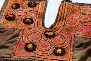 Vintage Banjara Yoke Zari <strong>Work</strong> <strong>Patch</strong> Appliques Embroidery Dress Design Material Hand Crafted <strong>Patches</strong> - Product Image 3