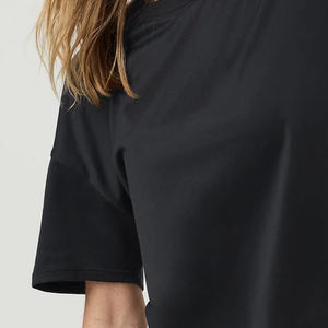 T-shirt pour femme en coton de haute qualité, uni/décontracté, matière confortable et détendue, avec logo personnalisé, prix abordable 2026 - Product Image 3