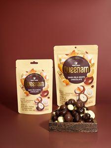 Professional Quality OEM/ODM Dragee Chocolate HALAL Mix Chocolate Coated Almond Cashew Macadamia Nuts 150G Snacks Manufacturer - Product Image 2