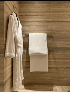 Azulejos de mármol de piedra natural de alta calidad para pisos de baño, paredes de sala de estar y aplicaciones exteriores disponibles para la venta - Product Image 3