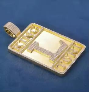 Pendentif personnalisé en forme de plaque militaire avec moissanite véritable ronde de 4 carats, plaqué or jaune 14 carats - Product Image 2