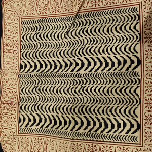 Pañuelo Cuadrado Étnico de Algodón Hecho a Mano con Estampado de Flores Dibujadas a Mano, Suave al Tacto, Regalo de Verano para el Día de San Valentín - Rajasthan Naaz - Product Image 1