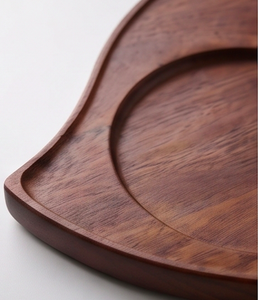 Plateau en bois fait main, forme irrégulière, style Wabi Sabi, assiettes et plats, assiette plate, design en bois naturel pour la cuisine - Product Image 2