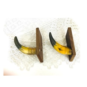 Vente en gros de cornes de buffle brutes décoratives pour la production artisanale, en lots de 2 et sur mesure (taille et couleur) - Product Image 5
