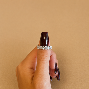 Anillo de Compromiso y Eternidad con Diamante Cultivado en Laboratorio de Corte Ovalado de 4 Quilates, E VVS2, Oro Blanco de 14K, Anillo de Lujo para Aniversario de Bodas - Product Image 5