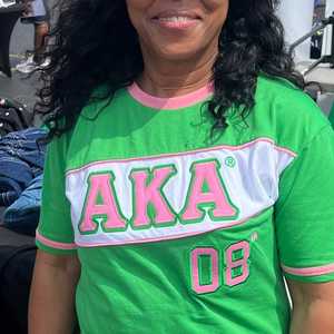 T-shirt vert AKA pour femme, broderie lettres grecques, col rond athlétique, qualité supérieure - Product Image 4