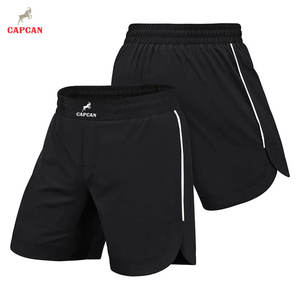 Shorts MMA durables, légers et respirants avec coutures renforcées, ceinture extensible et logo avant pour l'entraînement - Product Image 4