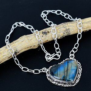 Pendentif en labradorite : Collier barre en argent sterling 925 fait main par un créateur - Product Image 1