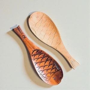 Cuillère en bois, spatule à riz, cuillère antiadhésive en forme de poisson, cuillère de service en bois sculptée à la main, spatule à riz, ustensiles de cuisine - Product Image 2