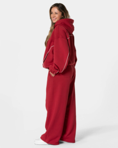 เสื้อฮู้ดสตรีทแวร์โอเวอร์ไซส์สีแดงสำหรับฤดูหนาว แต่งแถบสีตัดกัน ไหล่ตก ผ้าฝ้ายฟลีซ 100% สไตล์สปอร์ต - Product Image 5