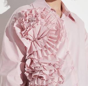 Camisa Elegante de Manga Larga con Solapa, Cierre de Botón, Bordado Frontal con Logotipo, Estilo Casual para Primavera/Verano, para Mujer - Product Image 3