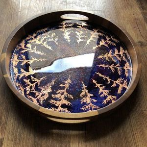 Plateaux de rangement modernes de luxe en bois laqué oriental, compatibles lave-vaisselle, ronds, empilables, à un seul niveau, motif floral, plateau Meena - Product Image 1