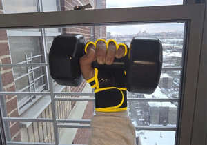 Almohadillas Premium de Alta Resistencia para Levantamiento de Pesas, Protectores de Manos Acolchados para Gimnasio y Entrenamiento, Soporte Antideslizante para Muñecas en Peso Muerto - Product Image 3