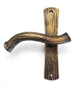 Poignée de portail en fer forgé résistante à la rouille, finition imitation bois, style traditionnel ; accessoire de clôture durable et facile à installer. - Product Image 1