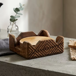 Juego de Posavasos Clásicos de Madera Hechos a Mano con Caja y Plato para Té, Café y Bebidas Frías - Product Image 1