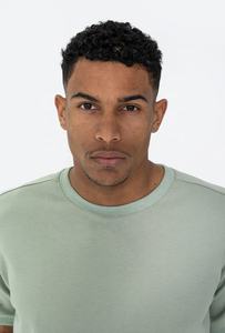 Conjunto doble de verano para hombre Camisetas y pantalones cortos de gran tamaño de algodón para gimnasio con logotipo personalizado Patrón sólido transpirable al por mayor - Product Image 2