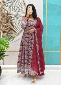 Vestido Chikankari con Georgette Dupatta para fiestas festivas añade glamour y elegancia a tu look - Product Image 3