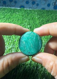 Pendentif en pierre précieuse de jade vert naturel, cabochon, cristal de designer, effet de changement de couleur, 44 carats, pour la fabrication de bijoux de guérison - Product Image 2