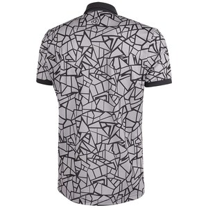 เสื้อเชิ้ตแขนสั้นสีดำล้วนสำหรับผู้ชาย ทรงปกติ เนื้อผ้าถักระบายอากาศ สไตล์ลำลอง โพลีเอสเตอร์ 100% โลโก้ด้านหน้า แห้งเร็ว - Product Image 5
