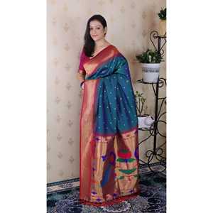 Sari de Seda Paithani Bandhani Verde con Tejido Zari de Elite Weaves, Elegante Sari para Club, 650g - Product Image 2