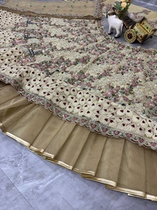 Tela LEHENGA con bordado de mariposas en red, lentejuelas y cancan, tipo acampanado de 4 metros. - Product Image 6