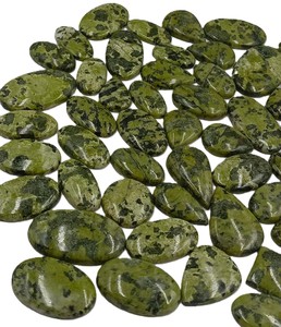 Jade Verde Natural de Rajasthan, Cabujón Ovalado Pulido, Gema Suelta con Juego de Color, Tamaño Libre, Lote al por Mayor para Fabricación de Joyas - Product Image 4