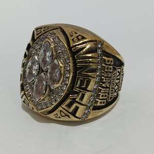 Bague de championnat moderne en laiton sur mesure |   Bague d'équipe sportive personnalisée |   Options Or et Argent - Product Image 2