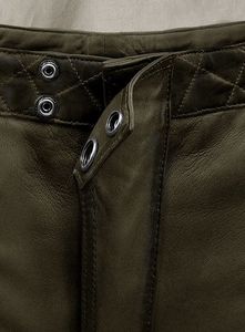 กางเกงหนังสีเขียวมะกอกแบบ Outlaw Burnt - Product Image 5