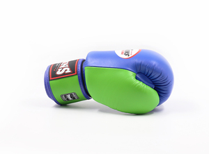 ถุงมือชกมวยหนังแท้สีน้ำเงินขาวสำหรับฝึกซ้อมและแข่งขัน ยี่ห้อ Twins อุปกรณ์ต่อสู้ มวยไทย MMA คิกบ็อกซิ่ง - Product Image 6