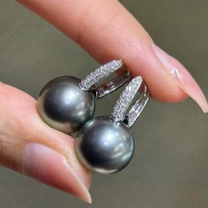 Pendientes de Perlas de Agua Dulce S925 de Alta Calidad, Redondos con Luz Intensa, Diseño de Plata Sofisticado - Product Image 3