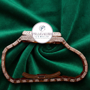 นาฬิกา Pragalbh Jewels ประดับเพชรหรูหราเต็มหน้าปัด ดีไซน์ทรงกลม ระบบควอตซ์ ตัวเรือนสแตนเลสสำหรับผู้ชาย - Product Image 3
