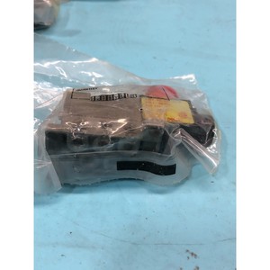 Vanne solénoïde 8 numatics 237-227B, AASAD400C - Équipements et pièces semi-conductrices d'occasion fiables à l'échelle mondiale chez - Product Image 4