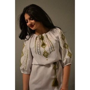 ชุดเดรสสั้นปักลายสไตล์ยูเครน แขนบอลลูนเต็มตัว สำหรับผู้หญิง ราคาโรงงาน 100% งานปักยูเครน - Product Image 2