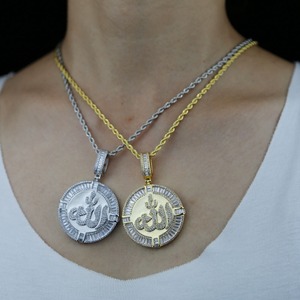 Collar de Moda para Mujer, Chapado en Oro y Plata, con Colgante Redondo de Moissanita y Cadena de Cuerda - Product Image 1