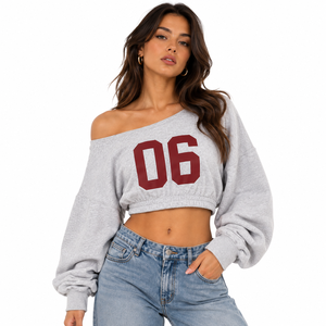 Sweat-shirt court gris signature à épaules dénudées, manches longues, pour femme, avec impression graphique personnalisée, décontracté, en coton, style streetwear - Product Image 1