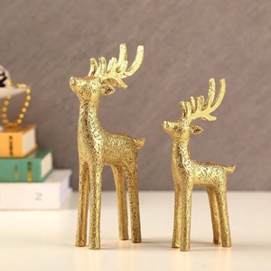 Ensemble de 2 statues élégantes de rennes dorés - Décoration de table de Noël, figurines de cerfs sur pied, paire décorative pour la décoration du salon - Product Image 2