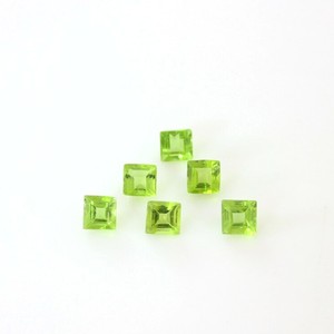 Natural Green Peridot 4MM <b>Square</b> Cut Loose Gemstone Calibrated Faceted Peridot Beads For Jewelry Making Wholesale Price Bulk - Product Image 3