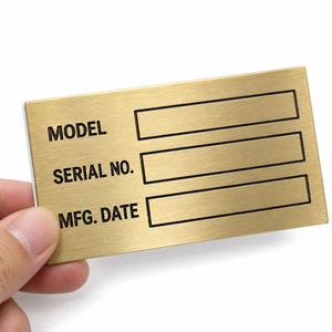 Plaque signalétique en acier inoxydable gravée, plaque de données industrielle personnalisée avec numéro de série, fournisseur OEM - Product Image 1