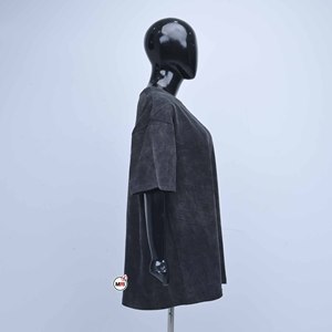 Camiseta Casual Negra Oversize para Mujer con Bordado de Gatos y Mariposas, Cuello Redondo, Manga Corta, Corte Holgado, 100% Algodón Ecológico - Product Image 6
