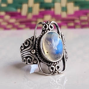 Bague Cabochon Pierre de Lune de Feu en Argent Sterling 925, Bijou Artisanal de Caractère - Product Image 1