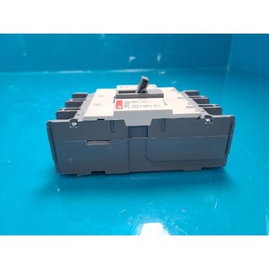 Interruptor de Circuito en Caja Moldeada LS ELECTRIC ABS203B, Usado, Piezas de Equipos Semiconductores Legacy - Product Image 1