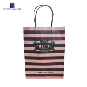 Fabricante de Bolsas de Papel con Logotipo Personalizado, Diseño Clásico Ecológico, Embalaje Minorista OEM, Bolsa de Compras Resistente para Uso Comercial - Product Image 3