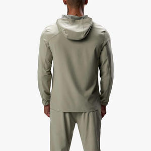 เสื้อแจ็คเก็ตวิ่งผู้ชายแบบมีฮู้ด ผ้าไนลอนน้ำหนักเบา ซิปหน้า  สำหรับออกกำลังกาย เล่นกีฬา  รับสกรีนโลโก้ได้ - Product Image 6