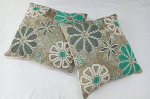 Funda de cojín navideña con cuentas, diseño de bastón de caramelo y menta, funda de almohada decorativa hecha a mano para decoración del hogar en las fiestas. - Product Image 6