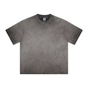 เสื้อยืดโอเวอร์ไซส์ผู้ชาย สีดำ ผ้าคอตตอนเจอร์ซีย์ ทรงหลวม สไตล์ลำลอง คอโอ แขนสั้น สีพื้น ย้อมสีเรียบ แบบถัก - Product Image 2