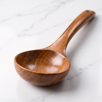 Grande cuillère de cuisine en bois, ustensile de cuisine en bois fait main, cuillère de service rustique, cuillère en bois naturel, cadeau pour cuisine champêtre