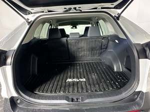 R-A-V-4 LE AWD Usado 2023 - Product Image 5