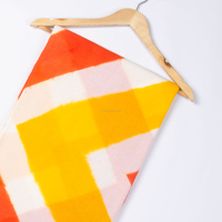 Fil peigné en tissu de coton teint par cravate biologique de qualité supérieure multicolore doux et respirant pour les vêtements pour femmes et garçons