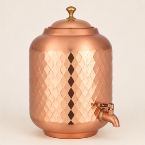 Distributeur d'eau artisanal en cuivre pur avec robinet anti-fuite, pot Matka traditionnel ayurvédique en cuivre pour stimuler le système immunitaire - Product Image 1