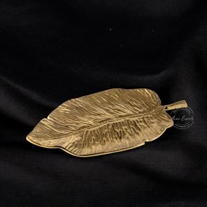 Plateau à feuilles en métal doré de luxe poli pour la décoration intérieure Accent de table à manger Accent de fête - Product Image 1